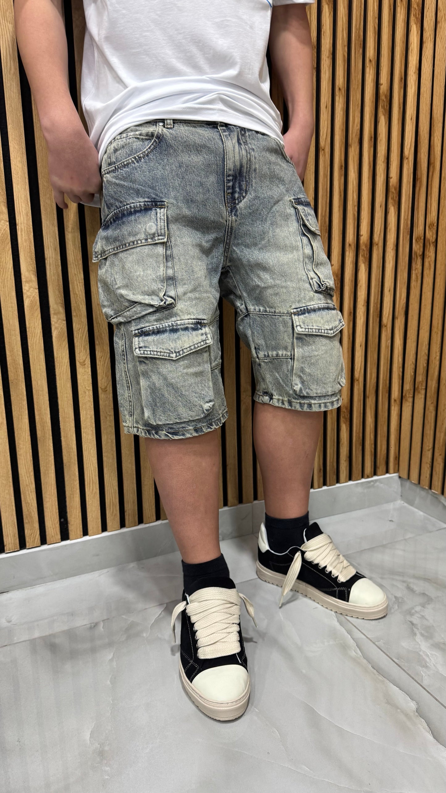 Jeans Shorts Cargo Sabbiato "Joya"