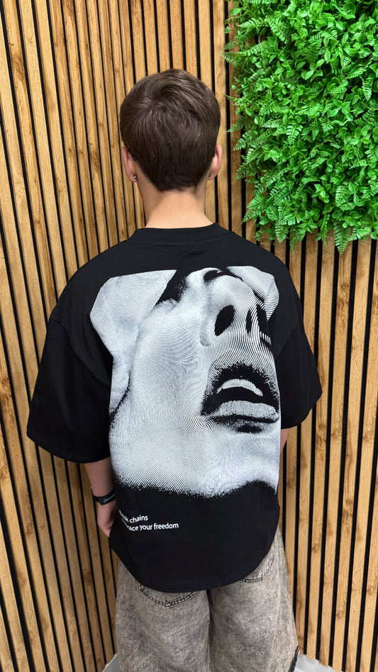 T-Shirt Tessuto Premium "KISS ME"